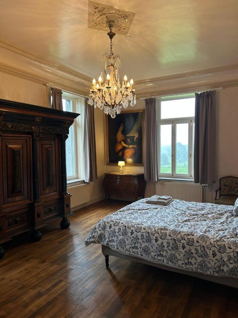 Chateau De Porcheresse Daverdisse Bagian luar foto